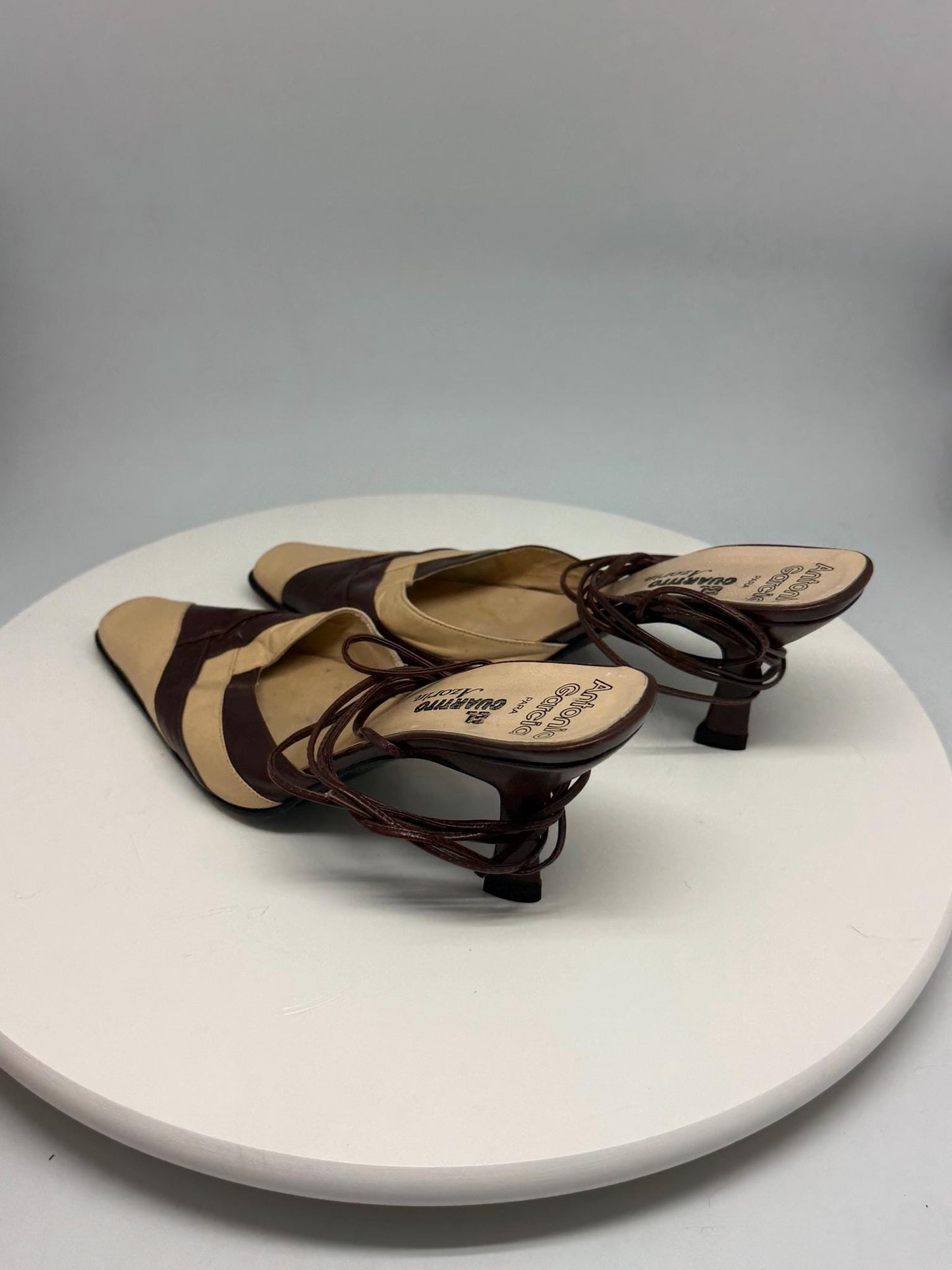 Vintage Antonio Garcia Leather Pumps EU 39 | Brown & Cream Y2K Lace-Up Heels | Pointed Toe Spanish Shoes | Artesania Elda