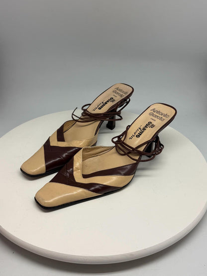 Vintage Antonio Garcia Leather Pumps EU 39 | Brown & Cream Y2K Lace-Up Heels | Pointed Toe Spanish Shoes | Artesania Elda