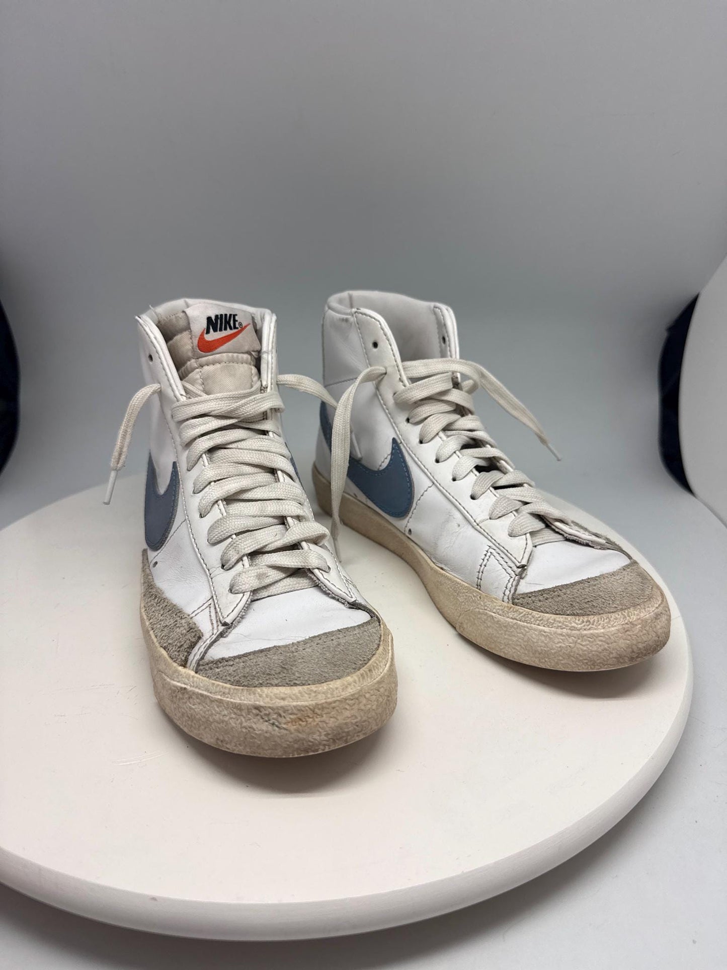 Women’s Nike White Blue High-Top Sneakers – EU 37.5 UK 4 – Distressed Pre-Owned Trainers