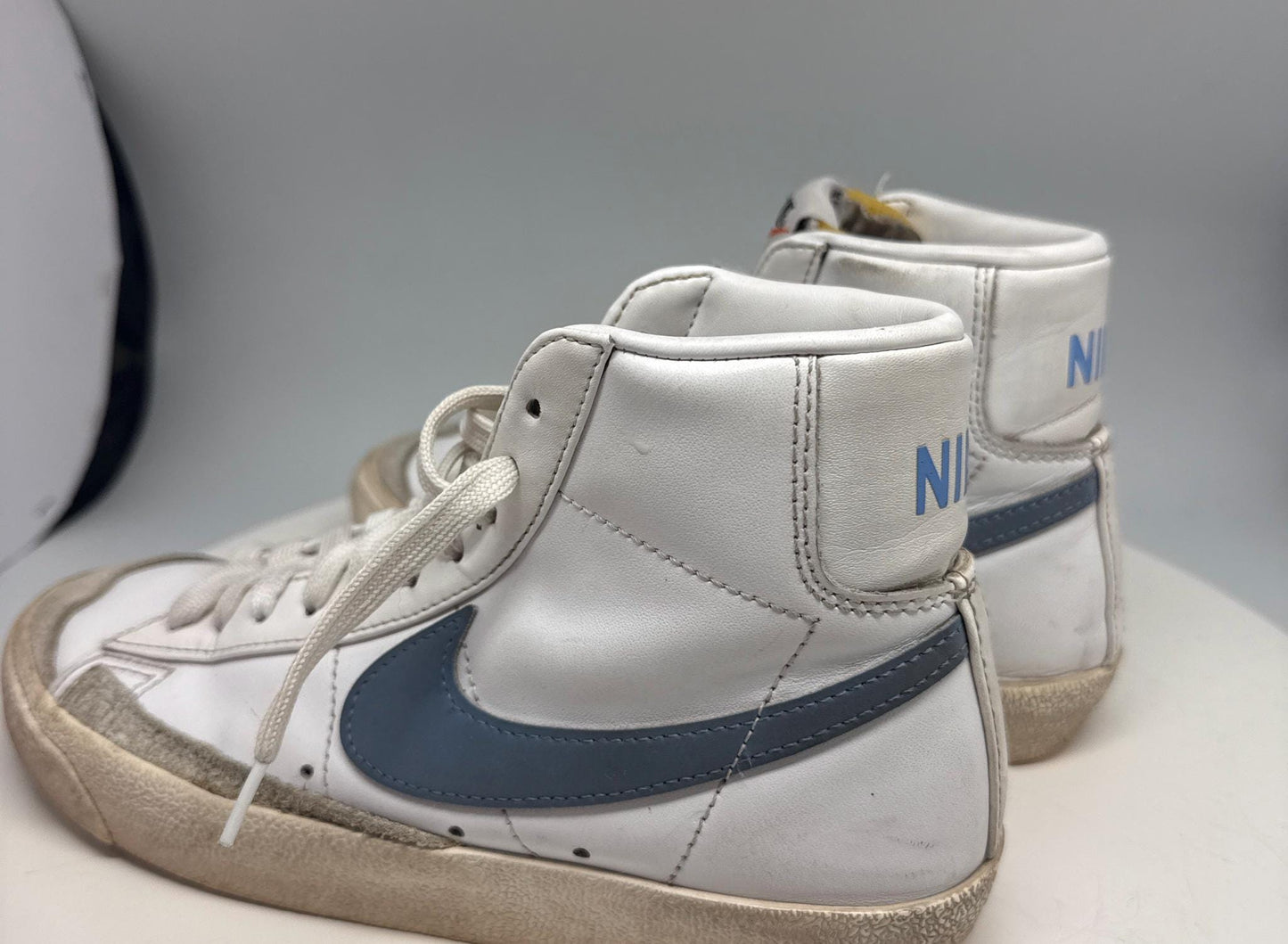 Women’s Nike White Blue High-Top Sneakers – EU 37.5 UK 4 – Distressed Pre-Owned Trainers
