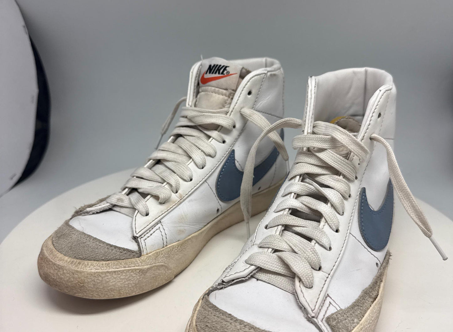 Women’s Nike White Blue High-Top Sneakers – EU 37.5 UK 4 – Distressed Pre-Owned Trainers