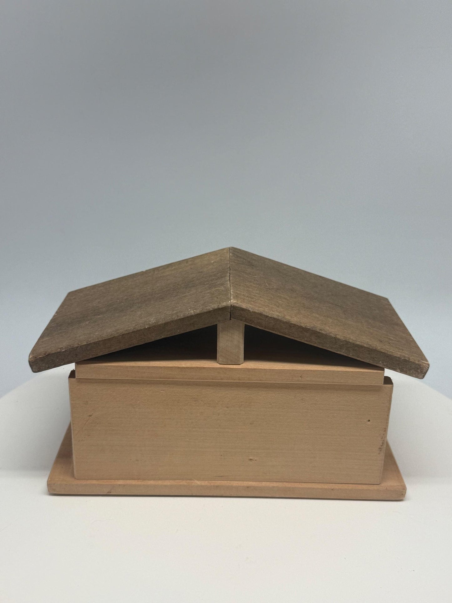 Wooden Animal Shed Playhouse, Waldorf Style Play Farm Stable, Montessori Open-Ended Toy stall, Sustainable Secondhand Christmas Gift