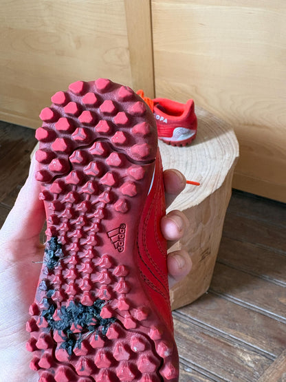Adidas Kids Football Boots UK 10, Red Soccer Cleats, Junior Football Shoes EU 28, Training Boots, Sports Shoes, Secondhand