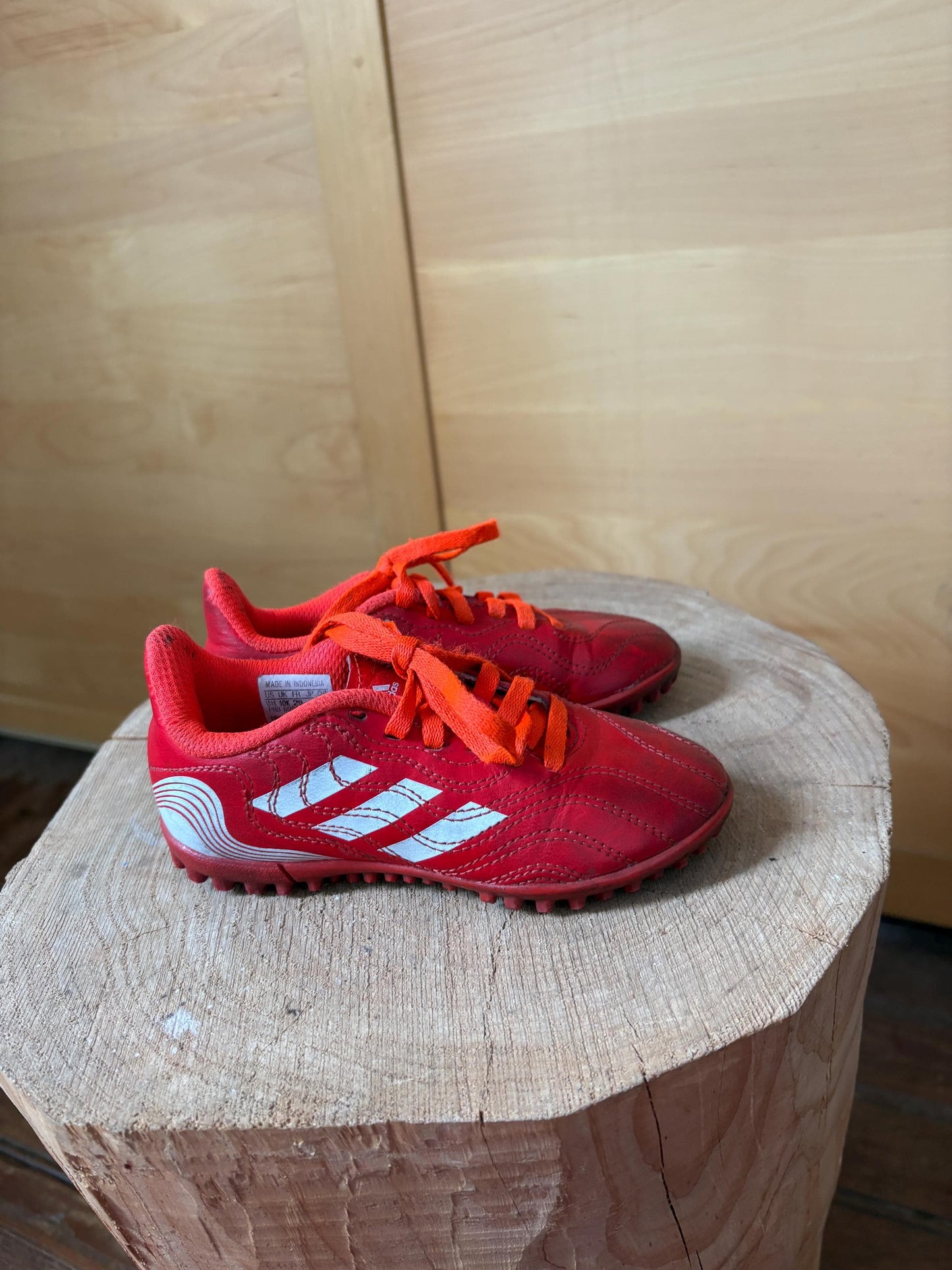 Adidas Kids Football Boots UK 10, Red Soccer Cleats, Junior Football Shoes EU 28, Training Boots, Sports Shoes, Secondhand