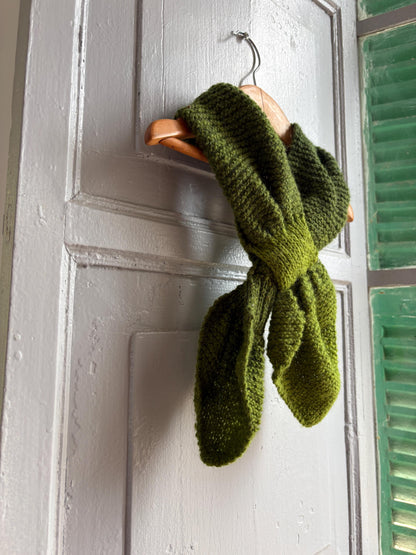 Vintage Wool Scarf, Green Knit Winter Scarf, Waldorf Child Scarf, Sustainable outlander Wool Neck Warmer, Handmade Style, Unisex
