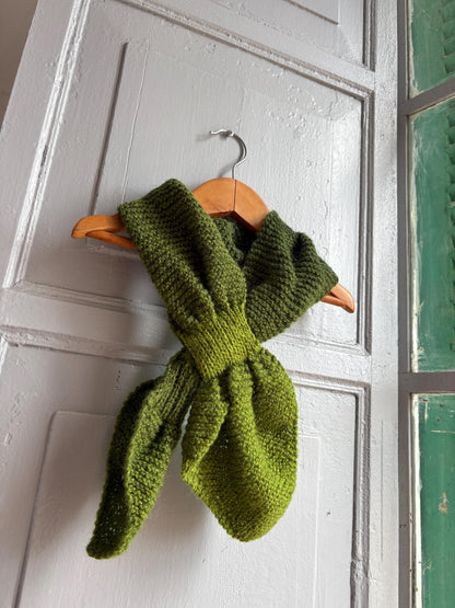 Vintage Wool Scarf, Green Knit Winter Scarf, Waldorf Child Scarf, Sustainable outlander Wool Neck Warmer, Handmade Style, Unisex