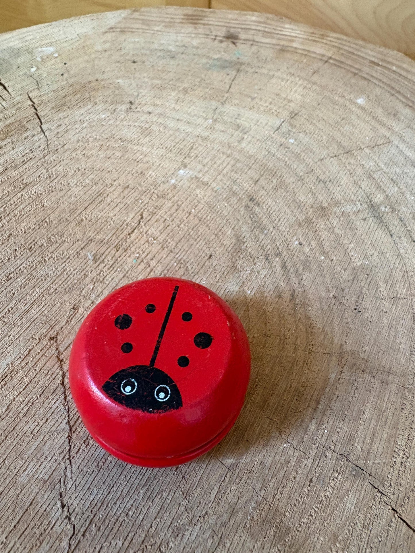 Wooden Ladybug yoyo Toy, Red Painted Ladybird Disc, 5 cm, Secondhand Collectible, Small Nature Toy
