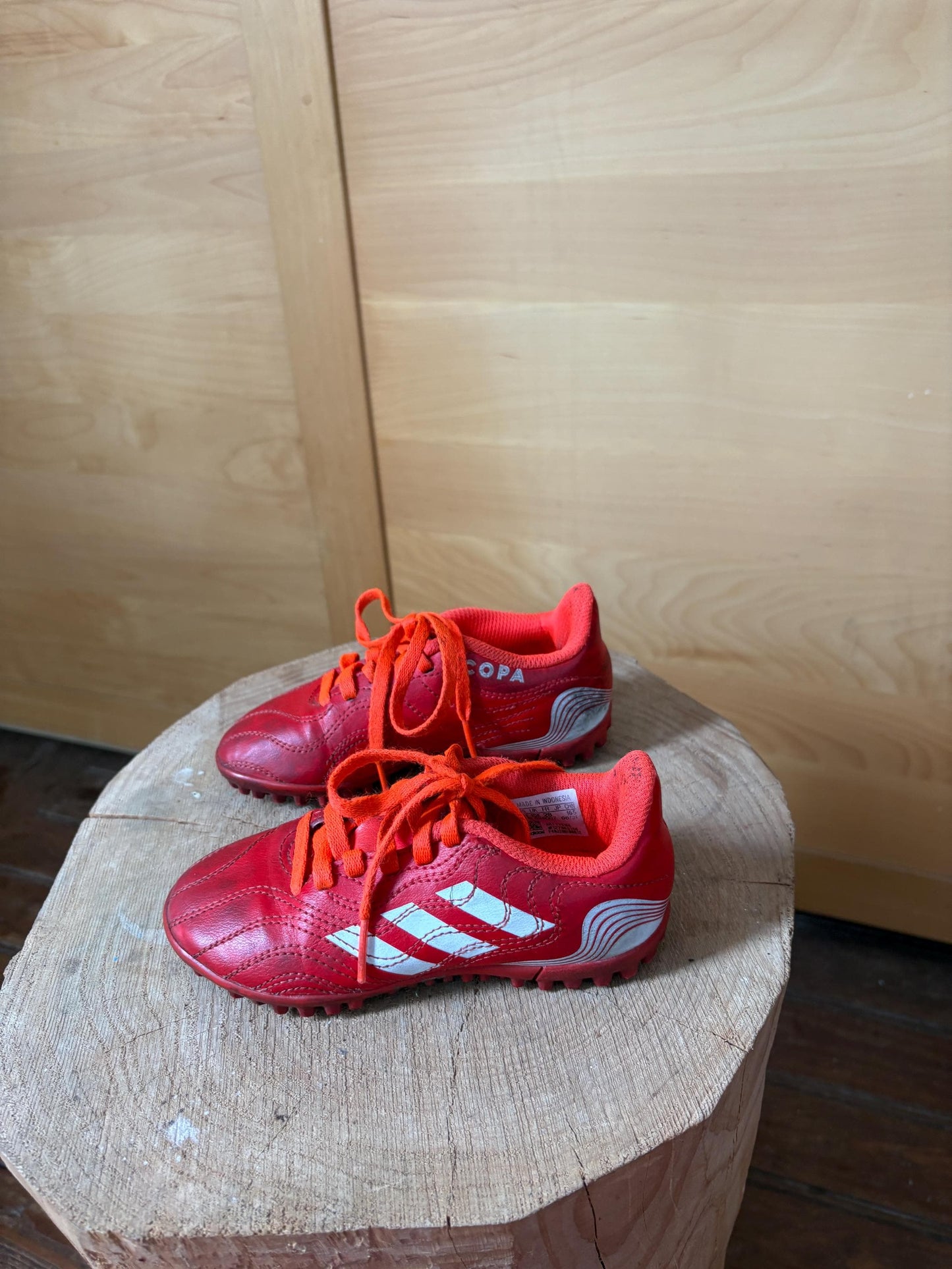 Adidas Kids Football Boots UK 10, Red Soccer Cleats, Junior Football Shoes EU 28, Training Boots, Sports Shoes, Secondhand
