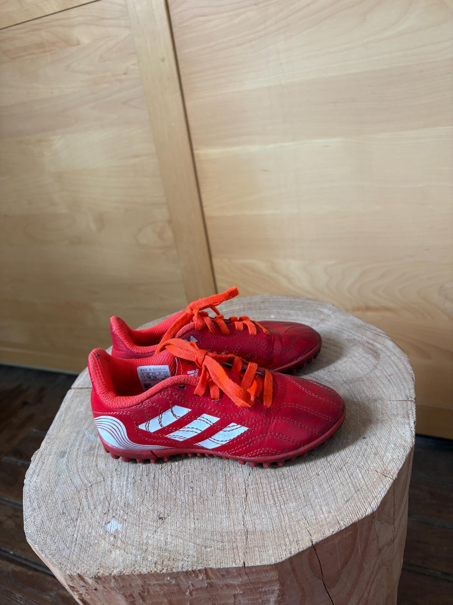 Adidas Kids Football Boots UK 10, Red Soccer Cleats, Junior Football Shoes EU 28, Training Boots, Sports Shoes, Secondhand