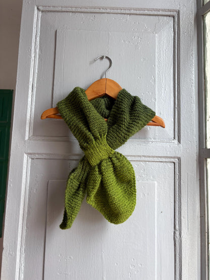 Vintage Wool Scarf, Green Knit Winter Scarf, Waldorf Child Scarf, Sustainable outlander Wool Neck Warmer, Handmade Style, Unisex