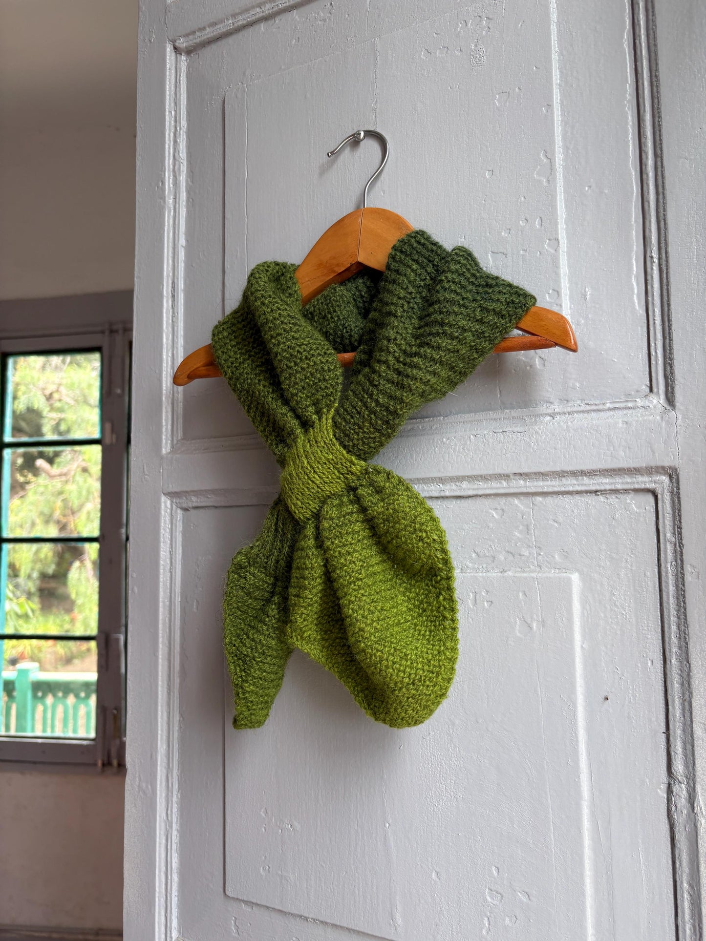 Vintage Wool Scarf, Green Knit Winter Scarf, Waldorf Child Scarf, Sustainable outlander Wool Neck Warmer, Handmade Style, Unisex