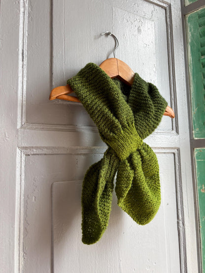 Vintage Wool Scarf, Green Knit Winter Scarf, Waldorf Child Scarf, Sustainable outlander Wool Neck Warmer, Handmade Style, Unisex