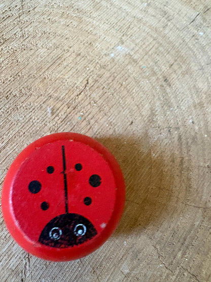 Wooden Ladybug yoyo Toy, Red Painted Ladybird Disc, 5 cm, Secondhand Collectible, Small Nature Toy