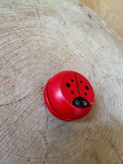 Wooden Ladybug yoyo Toy, Red Painted Ladybird Disc, 5 cm, Secondhand Collectible, Small Nature Toy