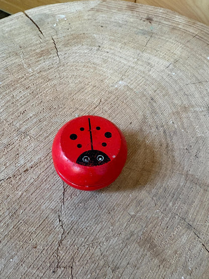 Wooden Ladybug yoyo Toy, Red Painted Ladybird Disc, 5 cm, Secondhand Collectible, Small Nature Toy