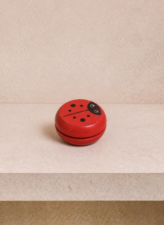Wooden Ladybug yoyo Toy, Red Painted Ladybird Disc, 5 cm, Secondhand Collectible, Small Nature Toy