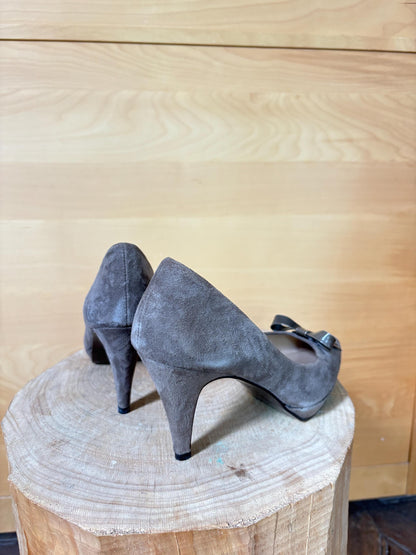 Brown Suede Leather Pumps Made in Spain — additional view 5