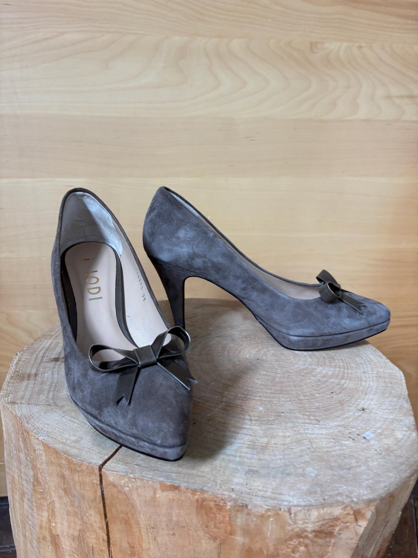 Lodi Suede Leather Pumps EU 38, Made in Spain, Designer Brown Heels, Pointed Toe, Platform Pumps, Elegant Women's Shoes