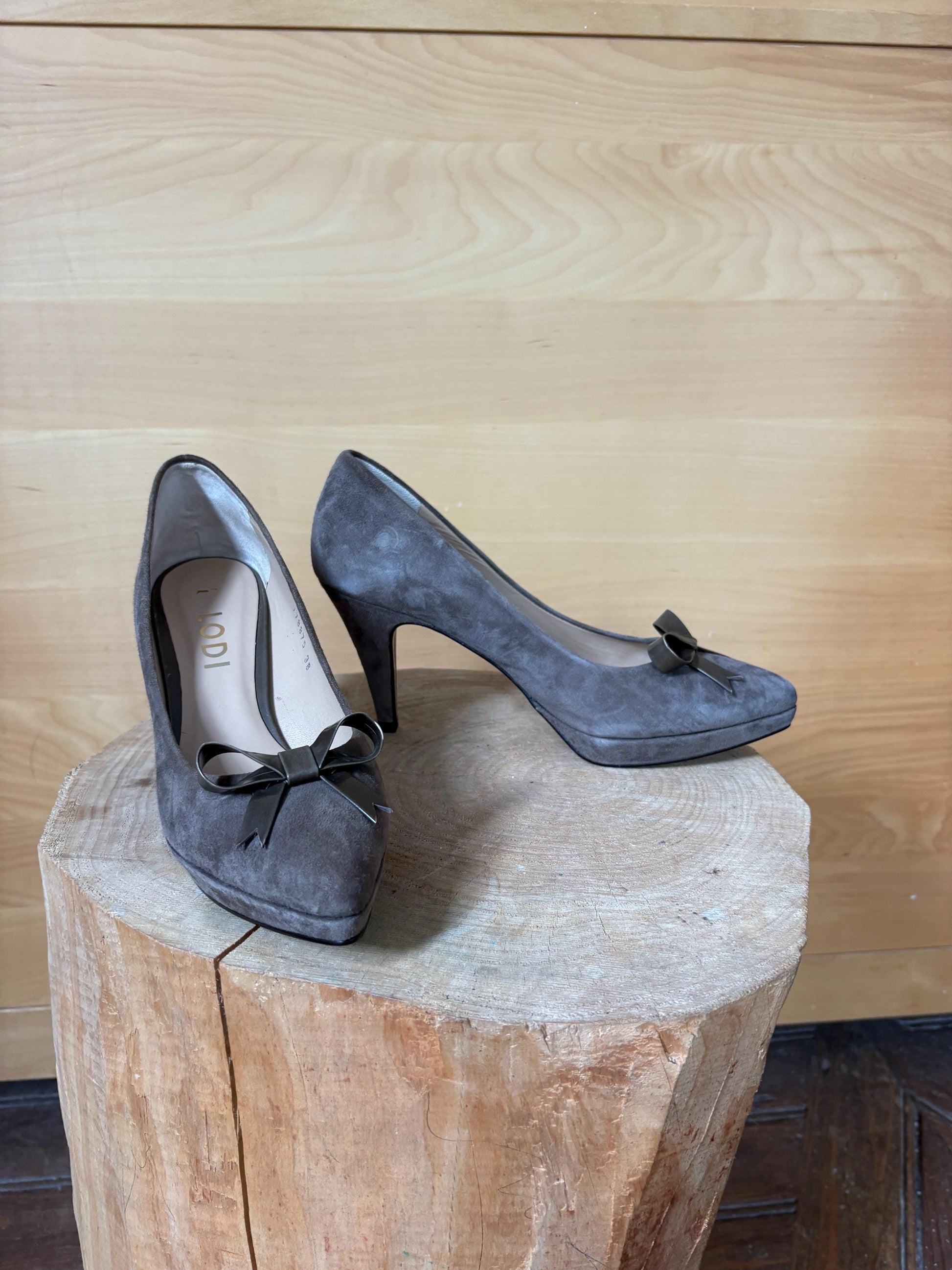 Brown Suede Leather Pumps Made in Spain