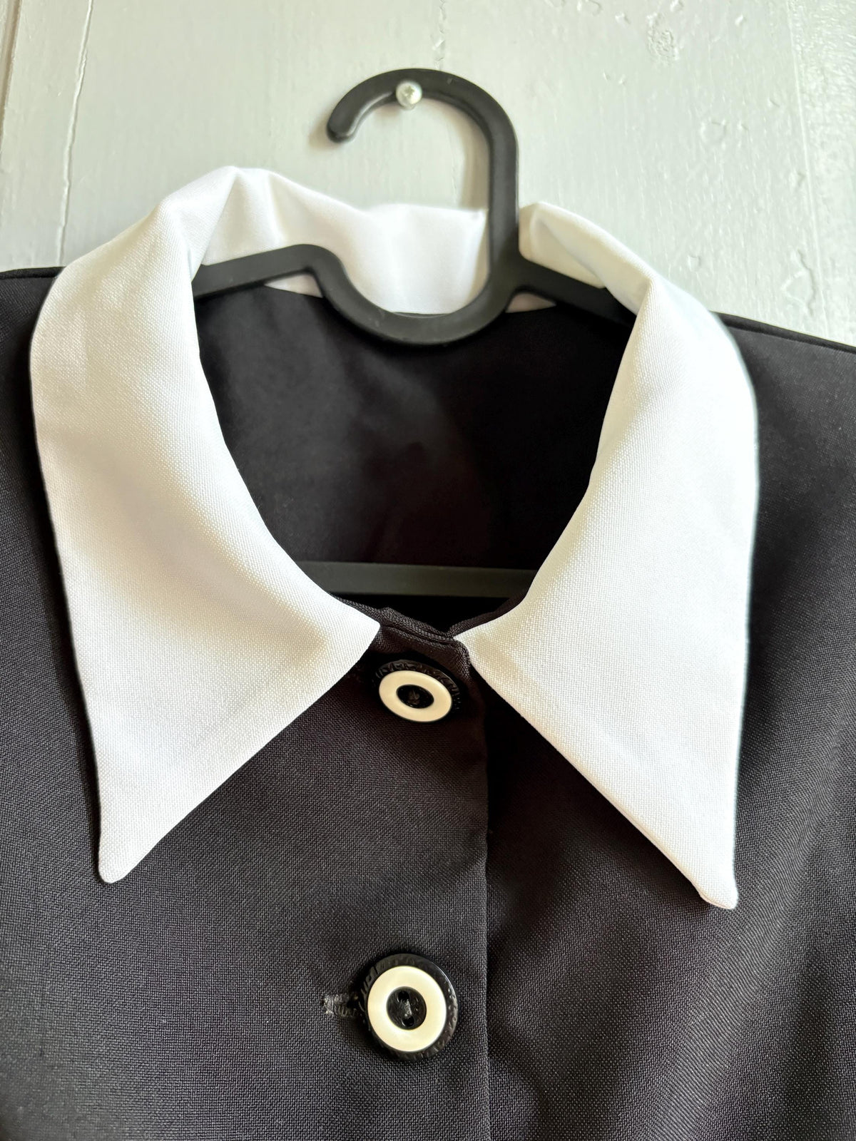 Vintage Cropped Mod Blouse, Black & White Retro Top, Padded Shoulders, Cropped Statement Blouse, Women's S