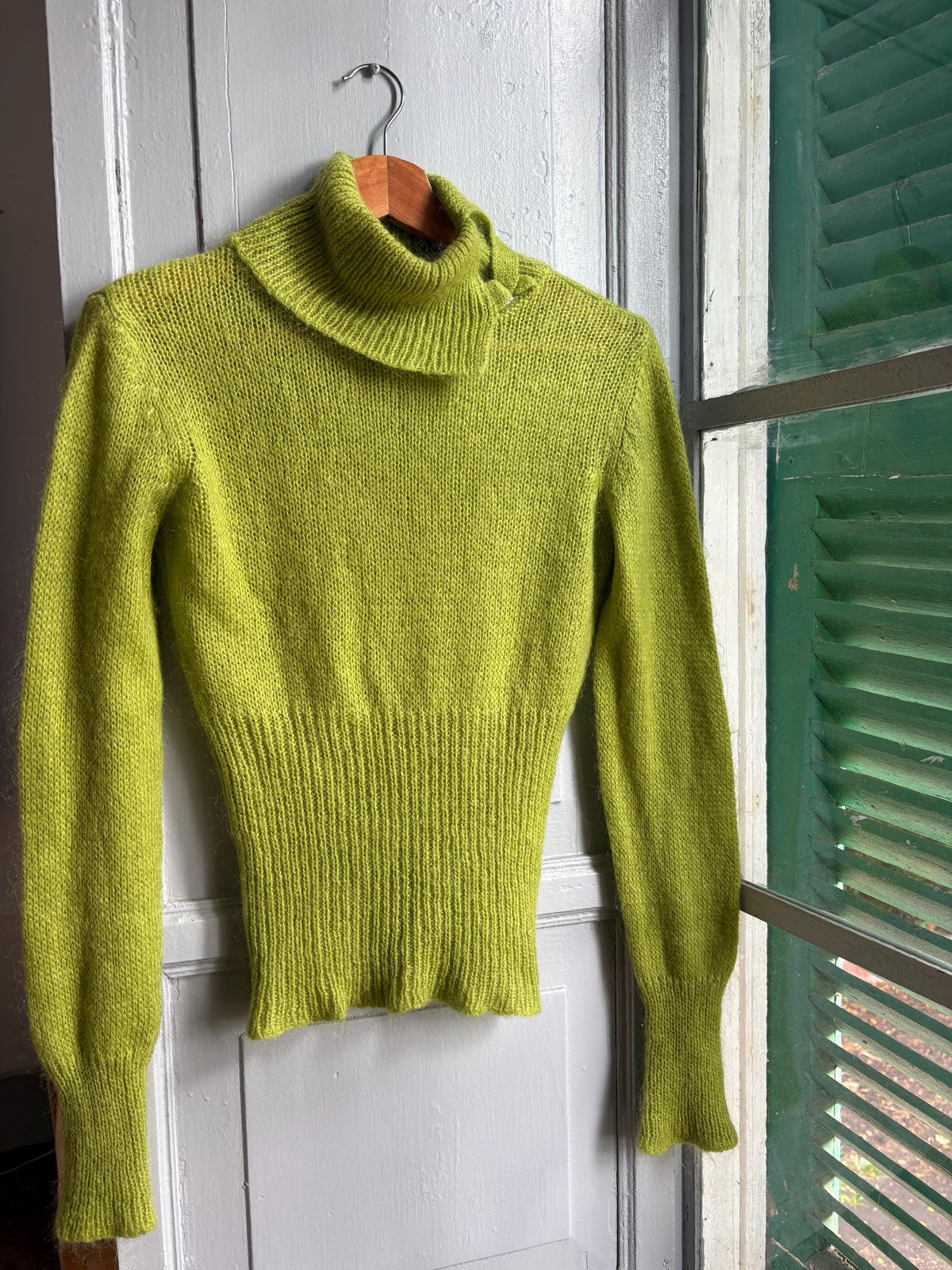 Sisley Lime Green Mohair Blend Turtleneck Sweater, Made in Italy, Y2K Fitted Knit, Pistachio Green Jumper