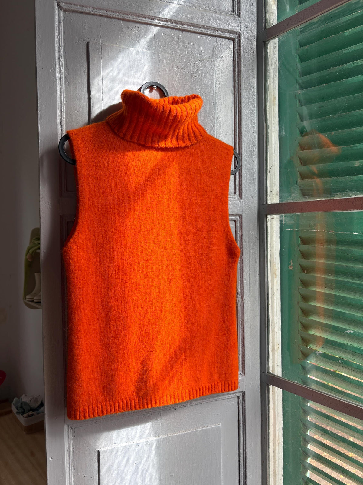Y2K Orange Angora Turtleneck Tank Top, Soft Knit Sleeveless Sweater, Bright Pumpkin Orange Mock Neck Top, 2000s Minimalist Knit
