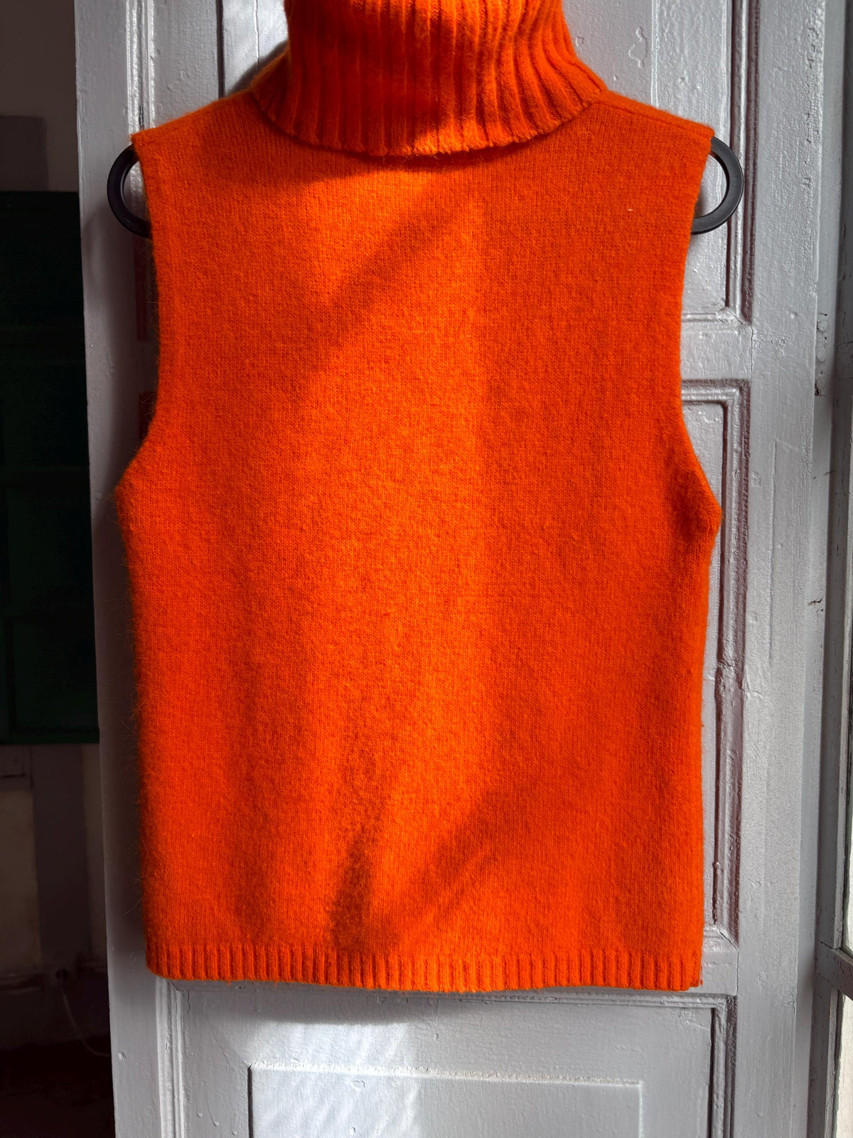 Y2K Orange Angora Turtleneck Tank Top, Soft Knit Sleeveless Sweater, Bright Pumpkin Orange Mock Neck Top, 2000s Minimalist Knit