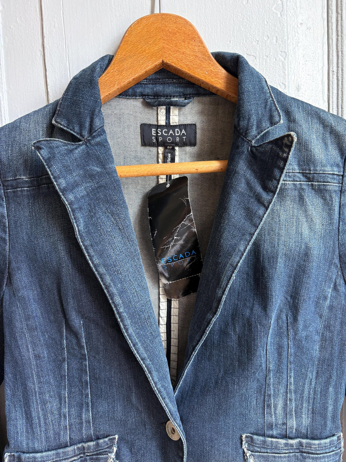 Escada Sport Denim Blazer, Made in Italy Jacket, Dark Wash Cotton Blazer, Designer Denim Jacket, Fitted Y2K Blazer, Luxury Vintage