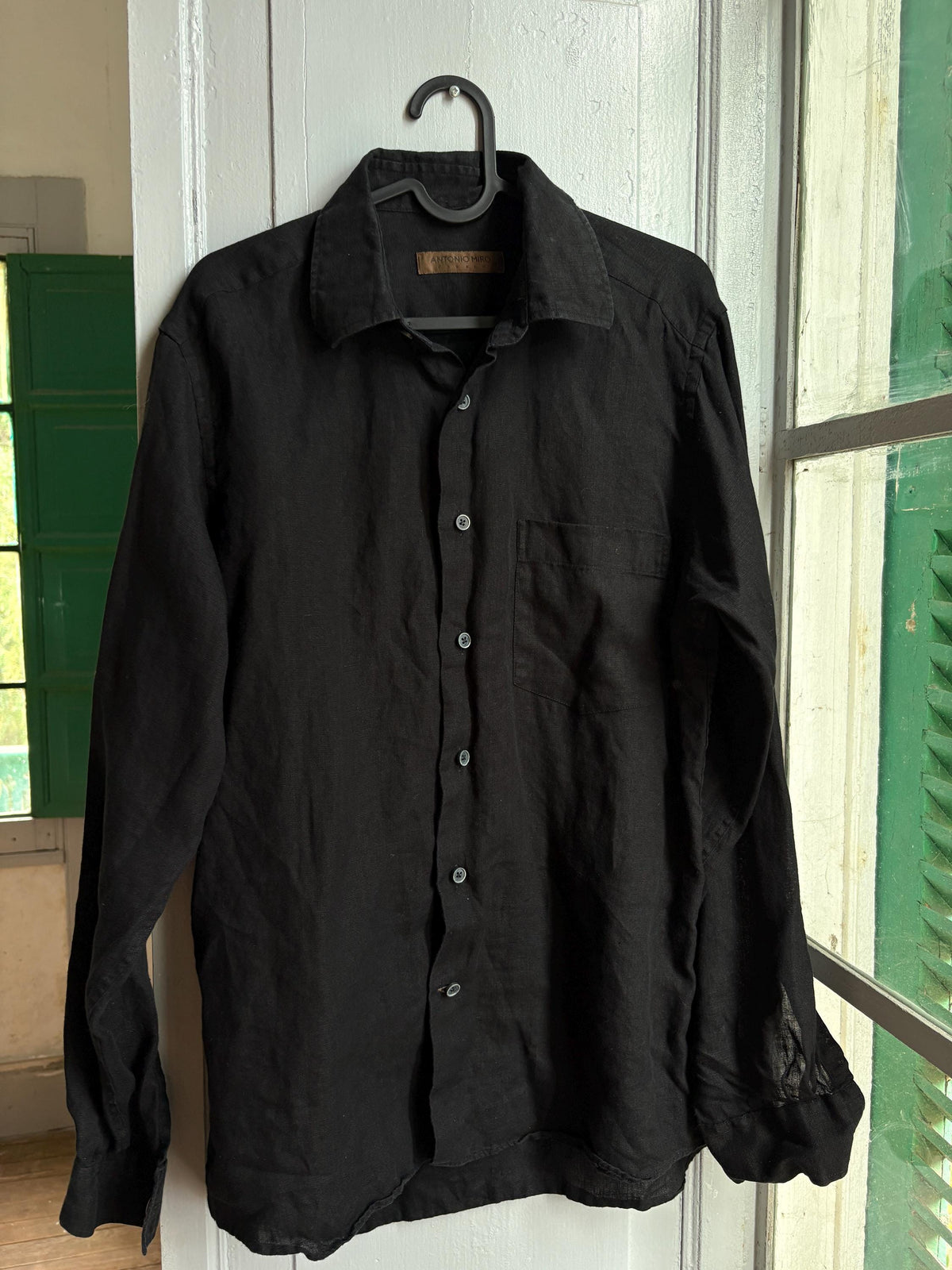 Antonio Miró Black Linen Shirt, Men's 100% Linen Button Down, Minimalist Summer Shirt, Designer Long Sleeve Shirt, Lightweight Black Shirt