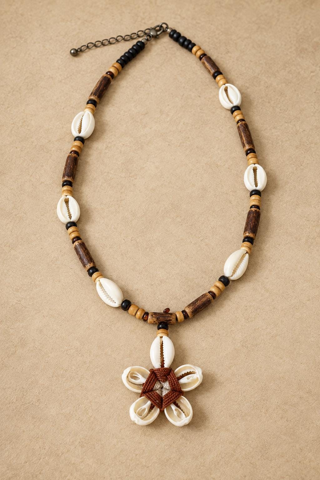 Vintage Cowrie Shell Necklace, Beach Boho Necklace, Hawaiian Style Shell Pendant, Surfer Jewelry, Festival Necklace, Unisex Summer Accessory