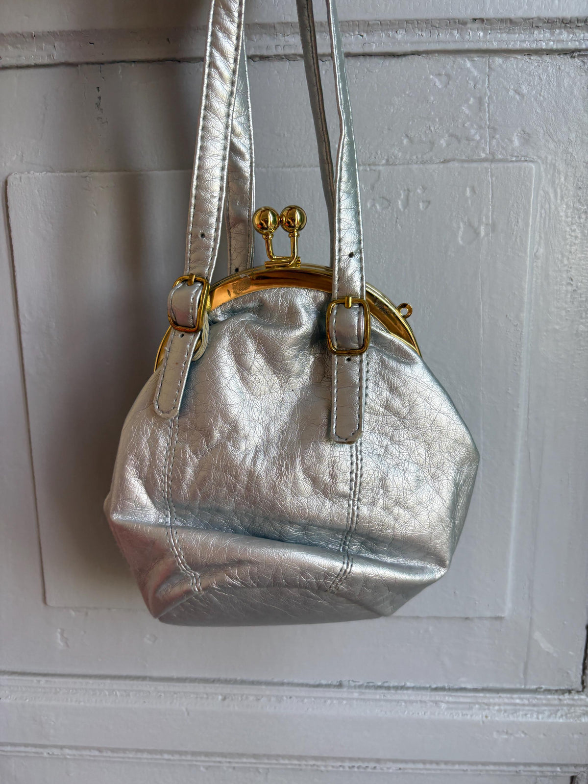 Vintage Silver Kiss Lock Handbag, Metallic Faux Leather Purse, Y2K Shoulder Bag, Retro Evening Bag, Small Women's Handbag