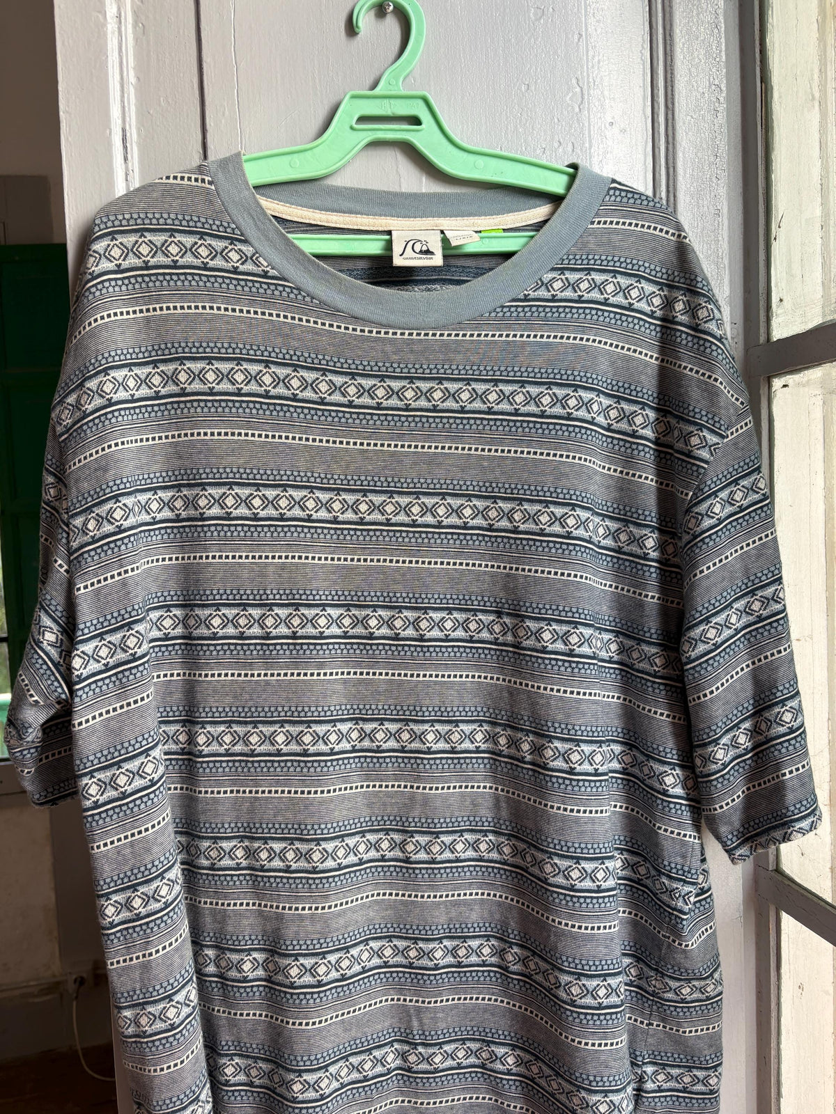 Vintage Quiksilver Tribal Stripe T Shirt, Men's Surf Tee, Festival Shirt, Y2K Skate T Shirt, Size L