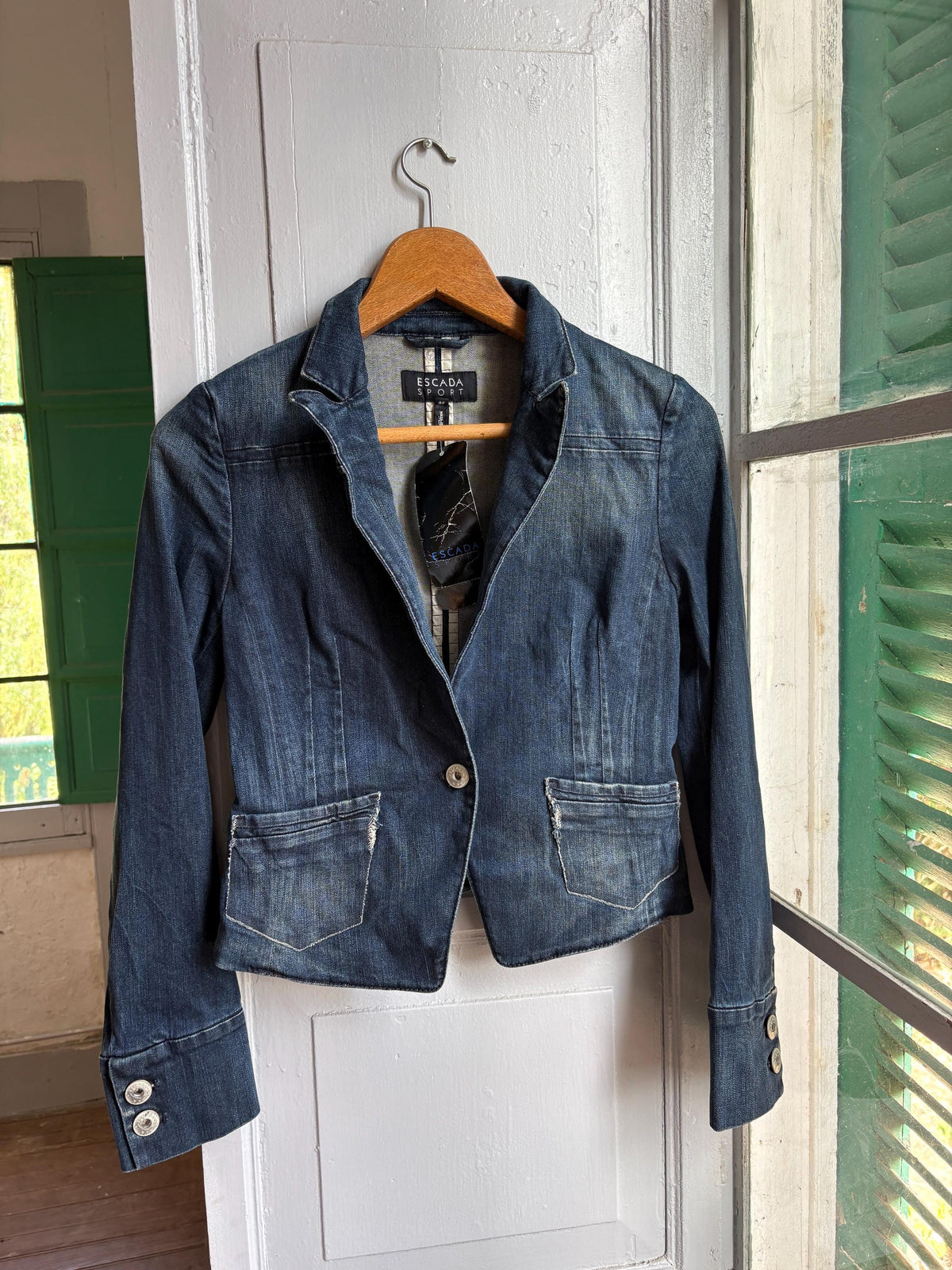 Escada Sport Denim Blazer, Made in Italy Jacket, Dark Wash Cotton Blazer, Designer Denim Jacket, Fitted Y2K Blazer, Luxury Vintage