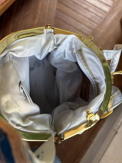 Vintage Silver Kiss Lock Handbag, Metallic Faux Leather Purse, Y2K Shoulder Bag, Retro Evening Bag, Small Women's Handbag