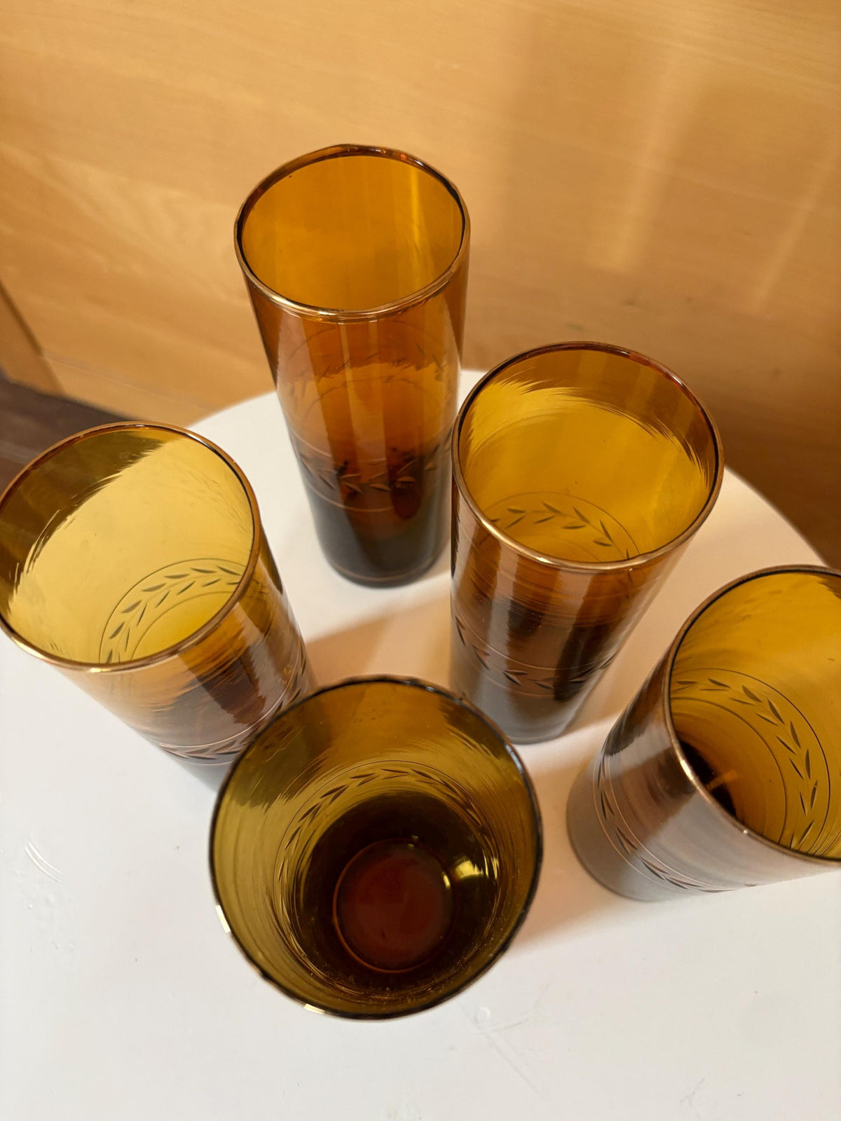 Vintage Amber Brown Highball Glasses Set of 5 | Gold-Rimmed Etched Leaf Tumblers | Elegant Retro Barware