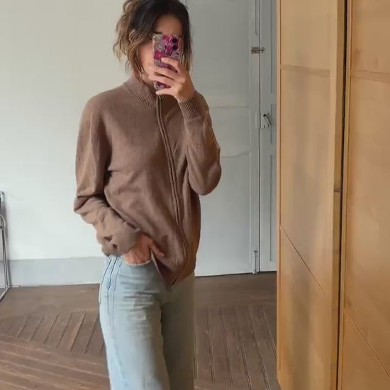 Vintage 100% Lambswool Zip-Up Cardigan – Soft & Timeless