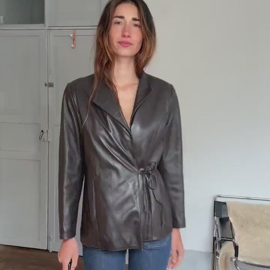 Vintage Casa Lopez leather jacket – genuine sheep leather, brown wrap blazer style, tag size M, soft lining, timeless fit
