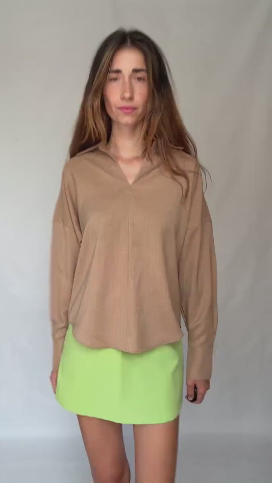 Adolfo Domínguez loose fit shirt in earthy tan light brown, oversized chic minimalist style, secondhand size M