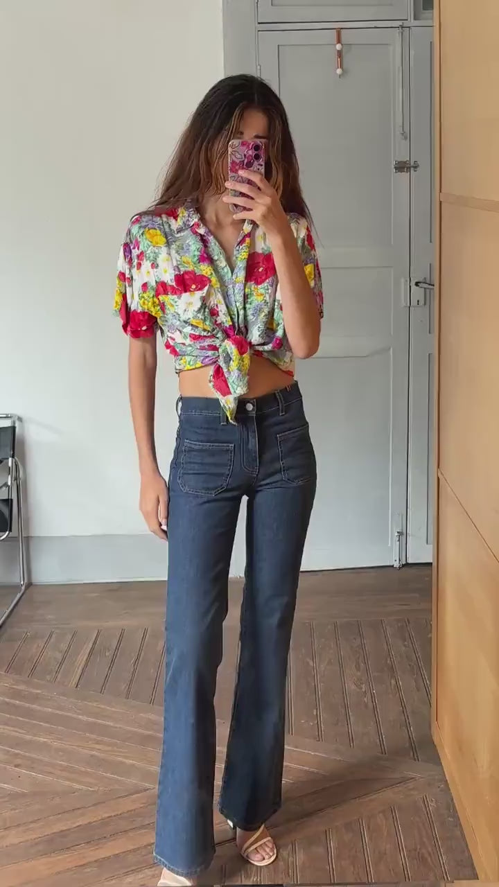 Vintage floral summer blouse – unisex button-up shirt, bold colorful print, size 41/42, , tie-knot top, 80s/90s retro style
