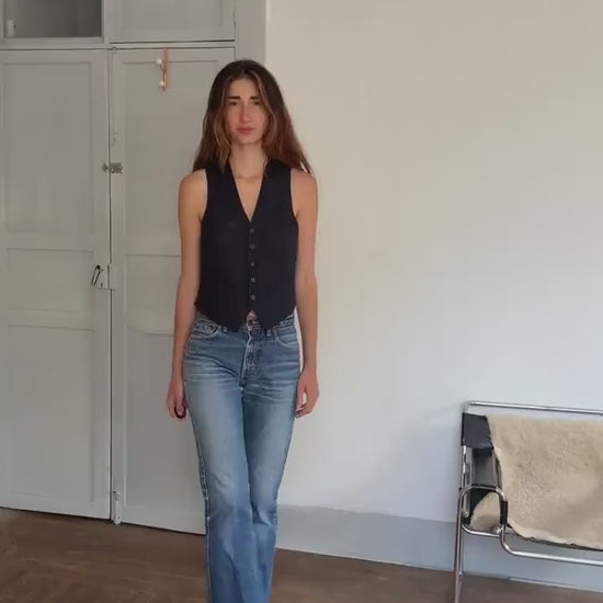 Vintage 90s Y2K Flare Jeans – Size 30L34 – Worn-In Cool