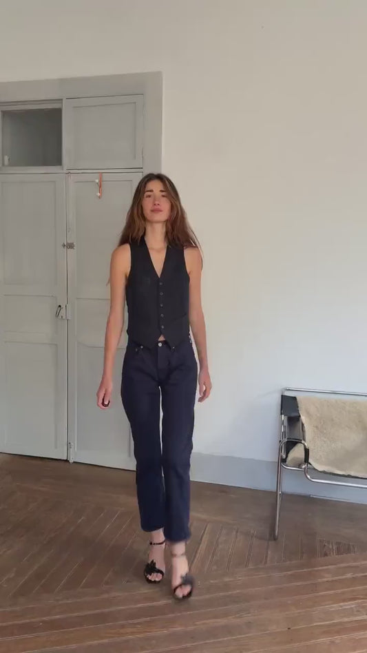 Vintage Levi’s 501 Dark Navy Blue Jeans – W31 L32 Straight Fit, Classic Denim, Women size S