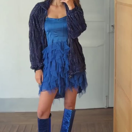 Vintage blue jacket aesthetic unique piece with padded shoulders statement piece in great condition