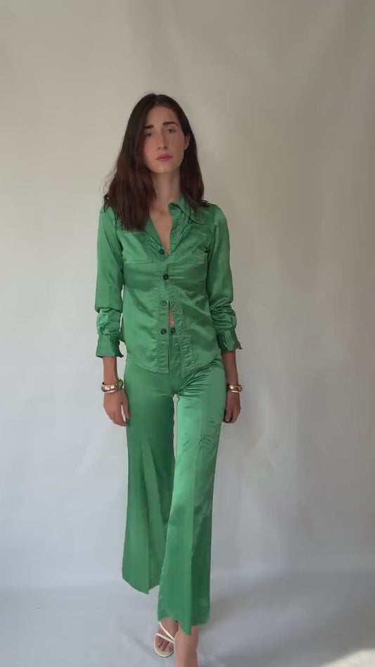 Vintage-inspired handmade green blouse and pant set, 100% cotton, fitted blouse button closure, retro 70s elegance, US S, casual chic