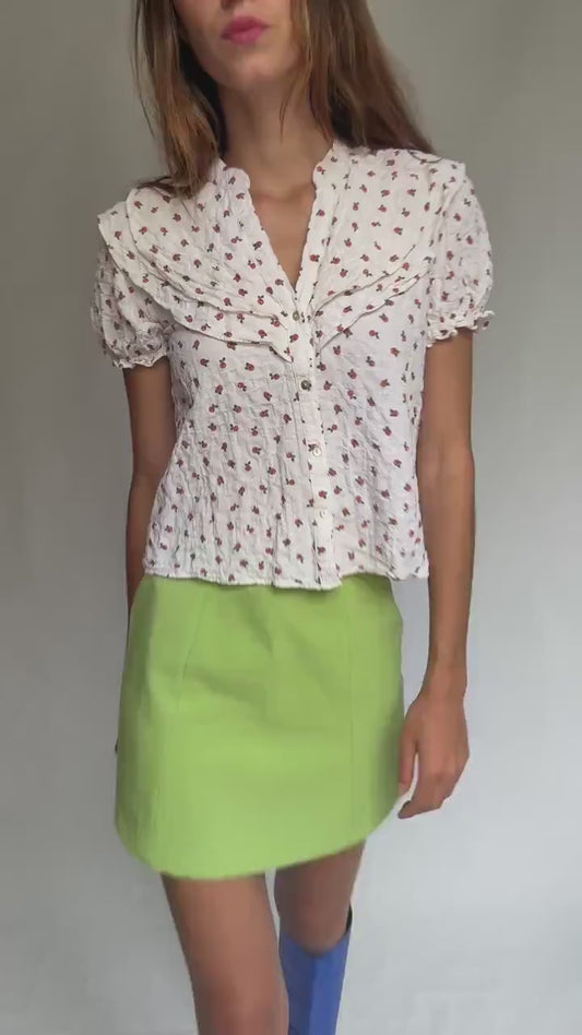 Vintage floral cotton blouse – ruffled collar puff sleeve top with cherry print – button up shirt – no tag – best for XS–S fit