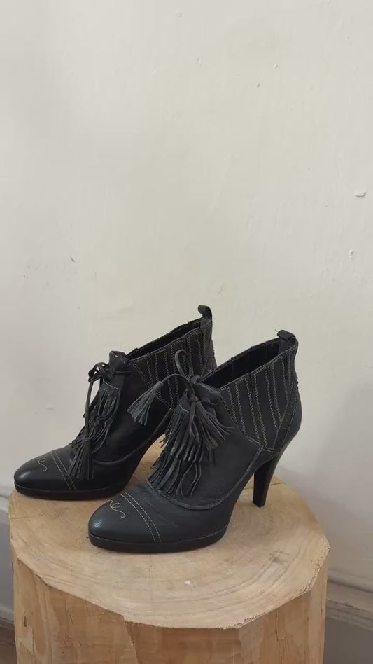 Vintage Adolfo Dominguez Black Leather Heels – Fringe Detail & Western Chic Vibes, Size EU 37 - US 6.5–7 -  UK 4.5