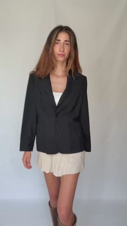 Síntesis black wool blazer in pure new wool US M, 3-button front with oversized pockets, lined in viscose, dark academia preppy look