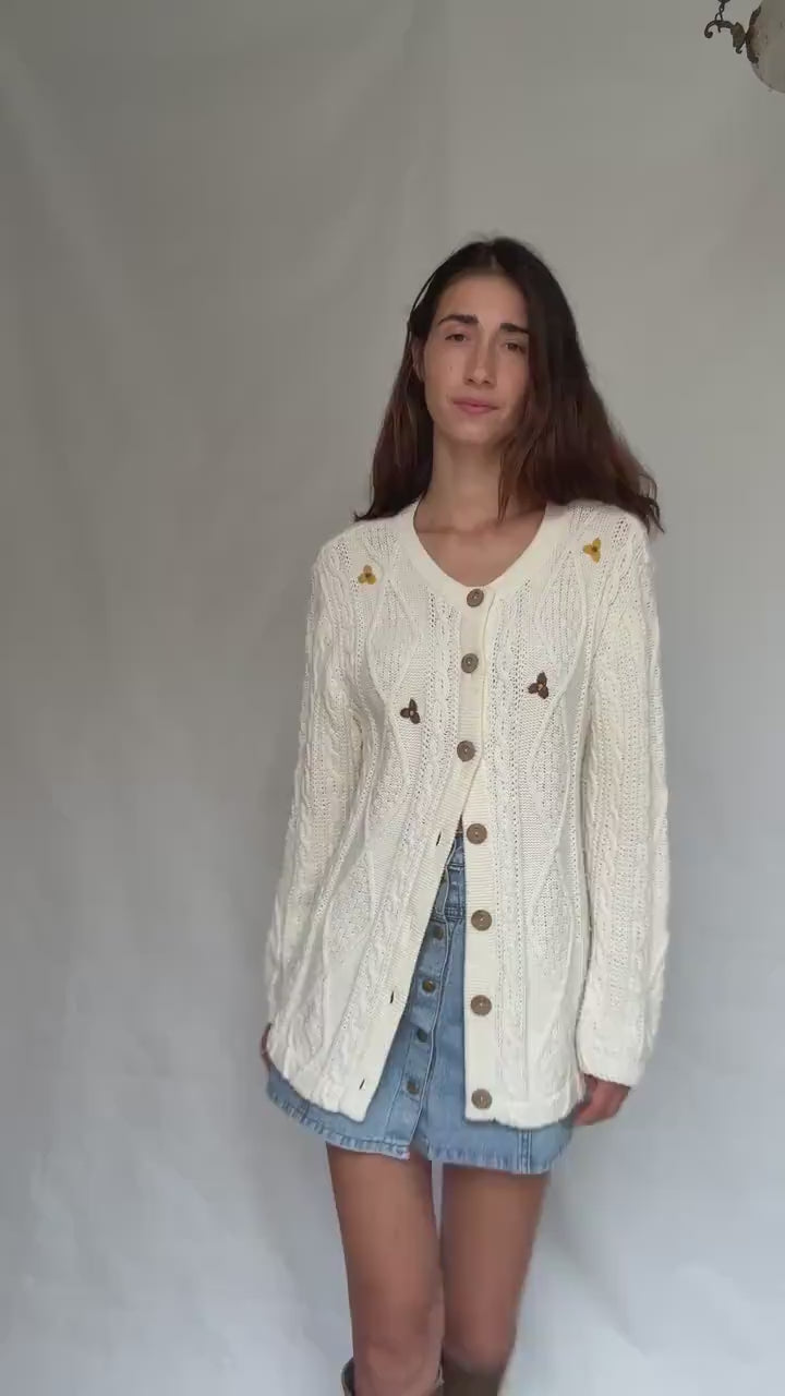 Vintage white cardigan with floral embroidery, Wool blend jumper, Cottagecore XL, cozy winter  layering