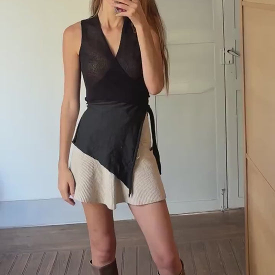 Vintage Sarah Pacini Black Linen Blend Camisole, Elegant Asymmetric Sleeveless Designer Top, Branded Knitwear, Versatile Classic Shirt