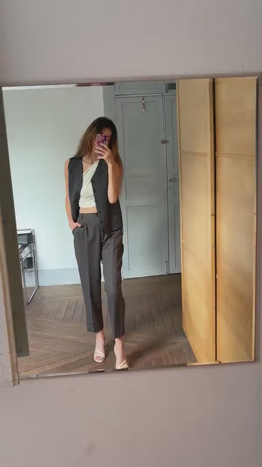 Italian design vintage wool black gilet, Basic grey striped dark academia aesthetic clothing, Cute oversized loose fit school girl uniform