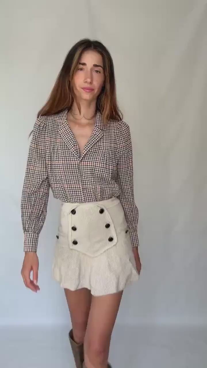 Vintage checkered hard cotton or linen feel blouse with structured collar and gathered shoulders, preppy light academia look – US size M fit